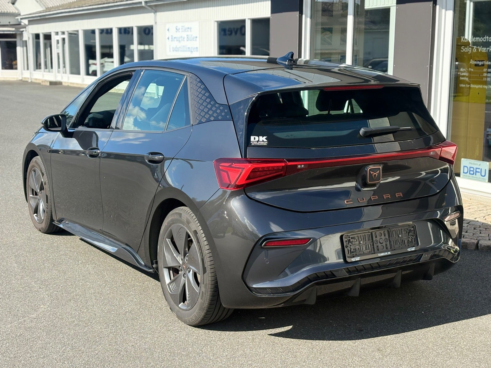 Grå Cupra Born fra 2022