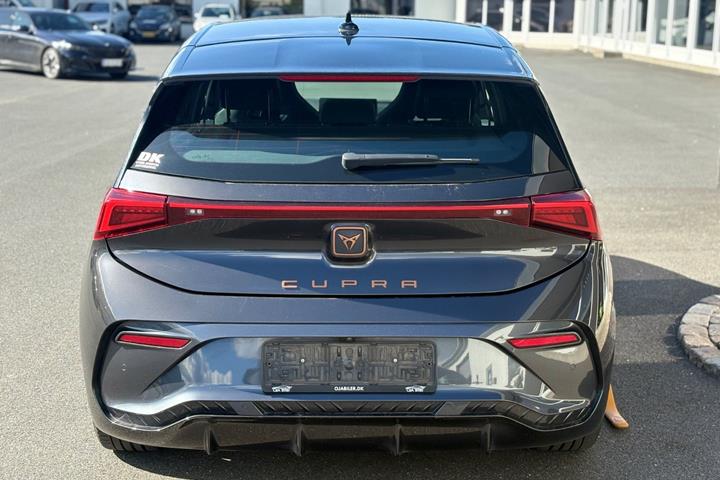 Grå Cupra Born fra 2022