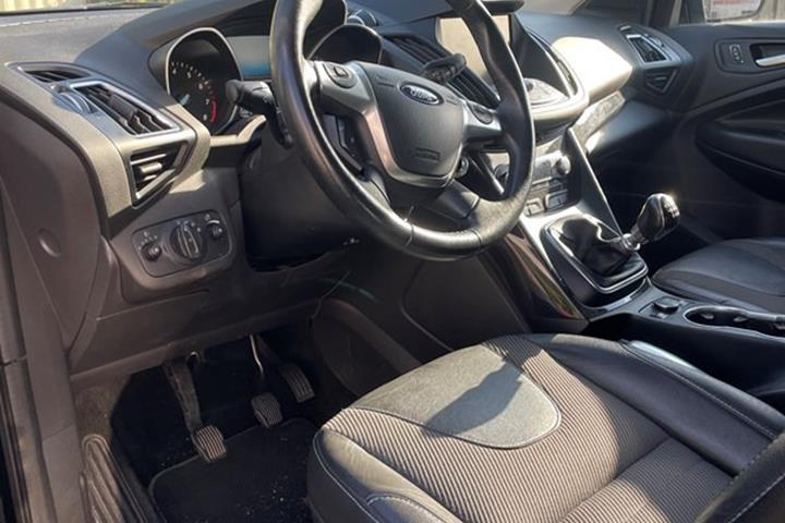 undefined Ford Kuga fra 2016