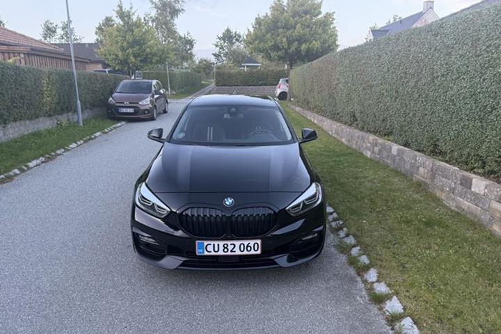 undefined BMW 118d fra 2021