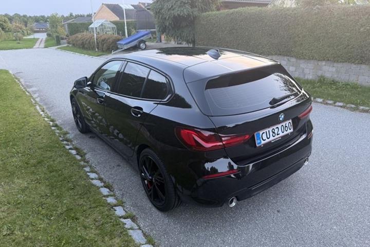 undefined BMW 118d fra 2021