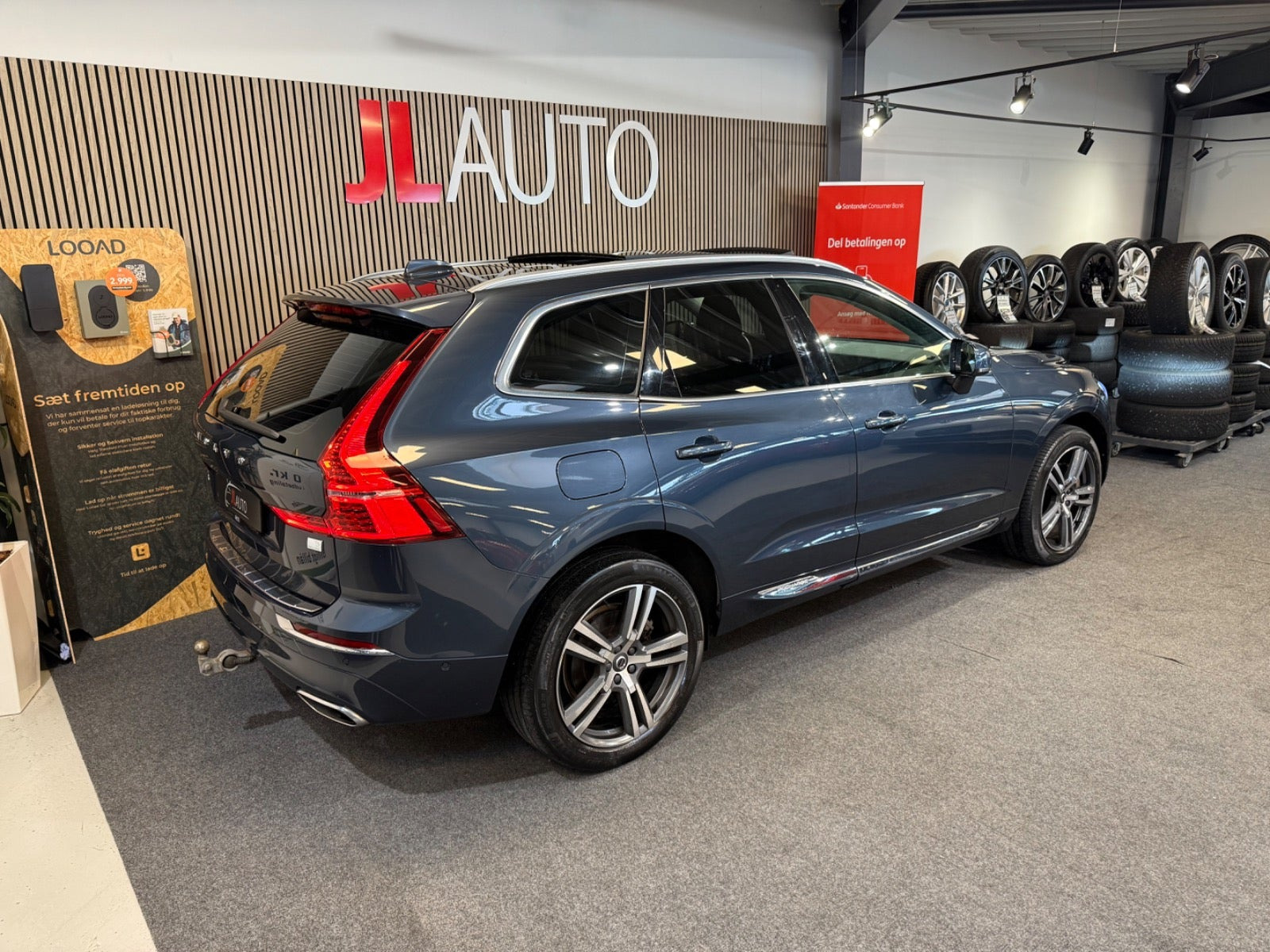Blå Volvo XC60 fra 2021