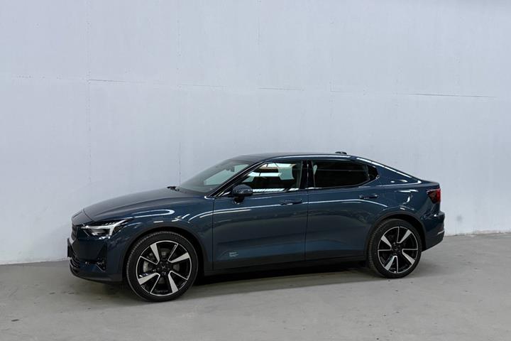 Blå Polestar 2 fra 2022