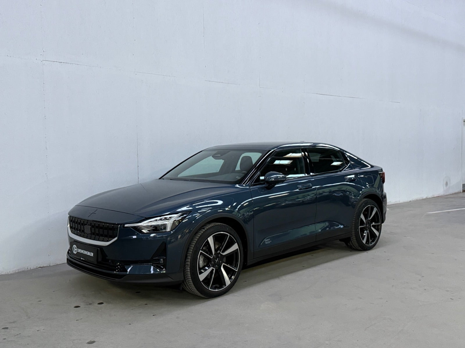 Blå Polestar 2 fra 2022