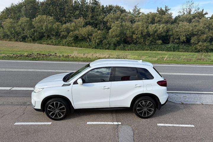 Hvid Suzuki Vitara fra 2019