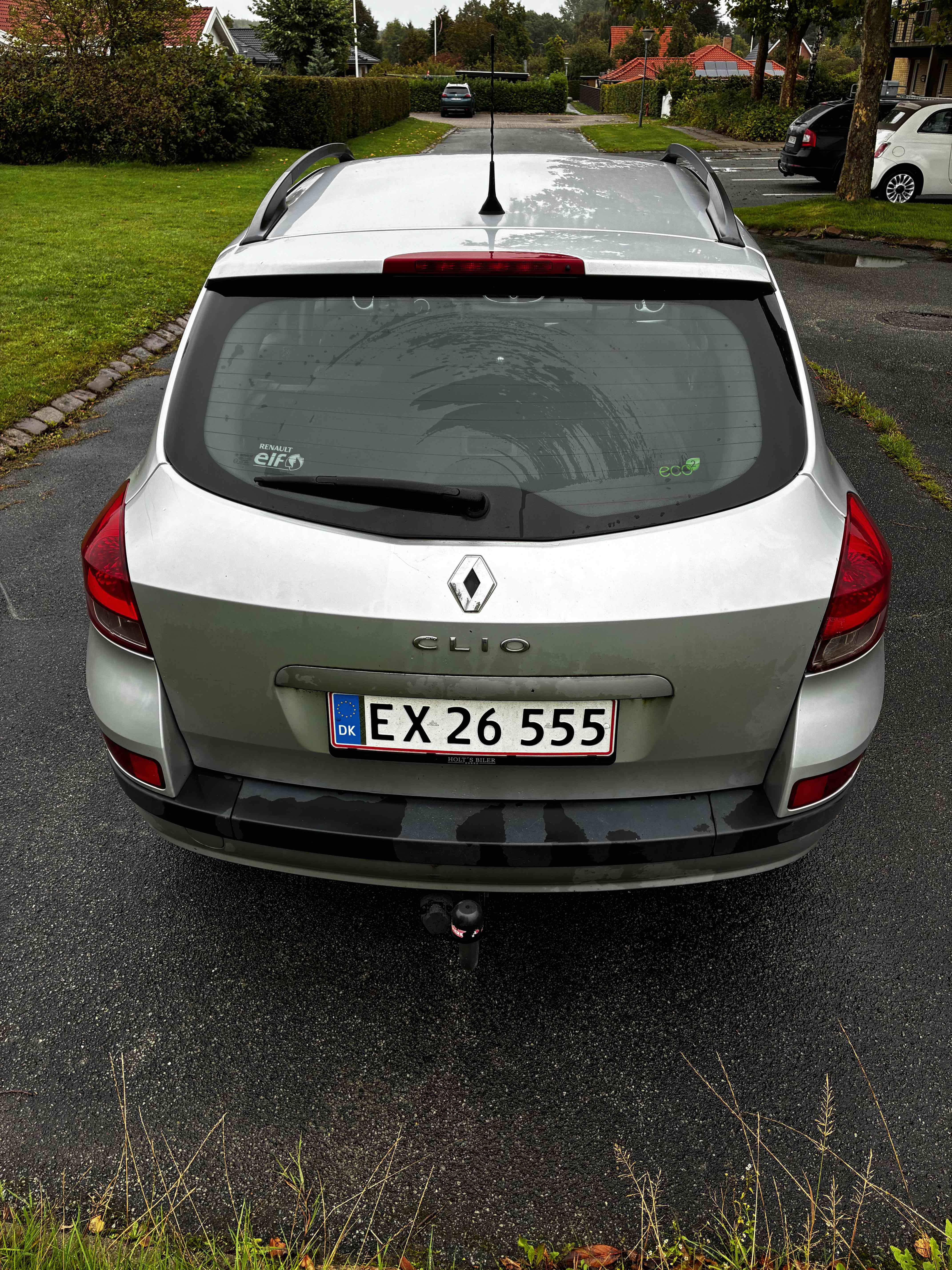 Sølv Renault Clio III fra 2009