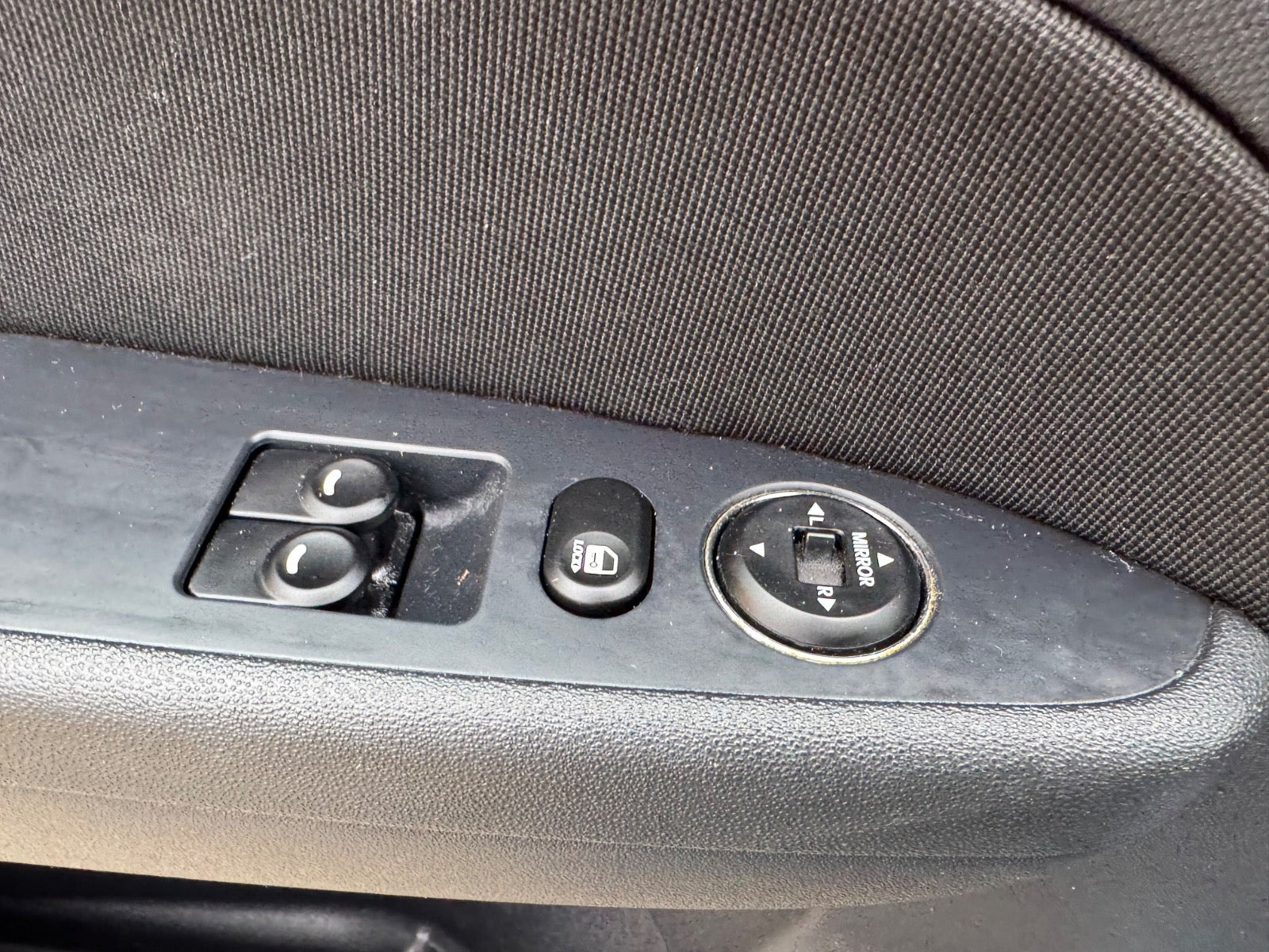 Rød Hyundai i30 fra 2009