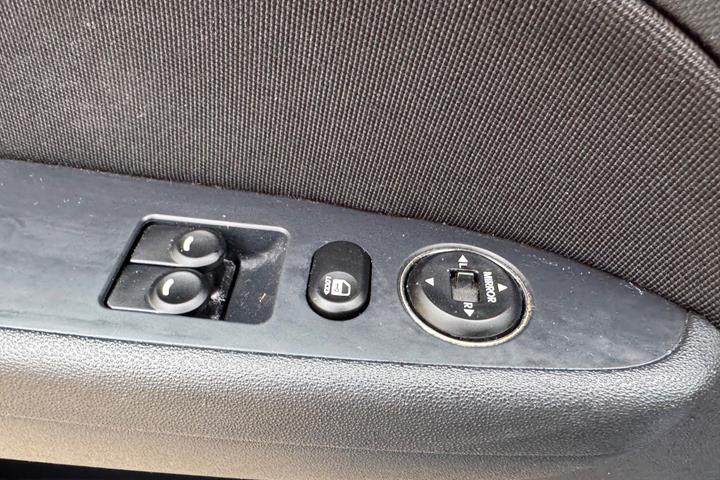 Rød Hyundai i30 fra 2009