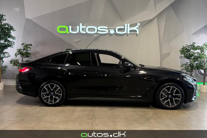 Sort BMW i4 fra 2023