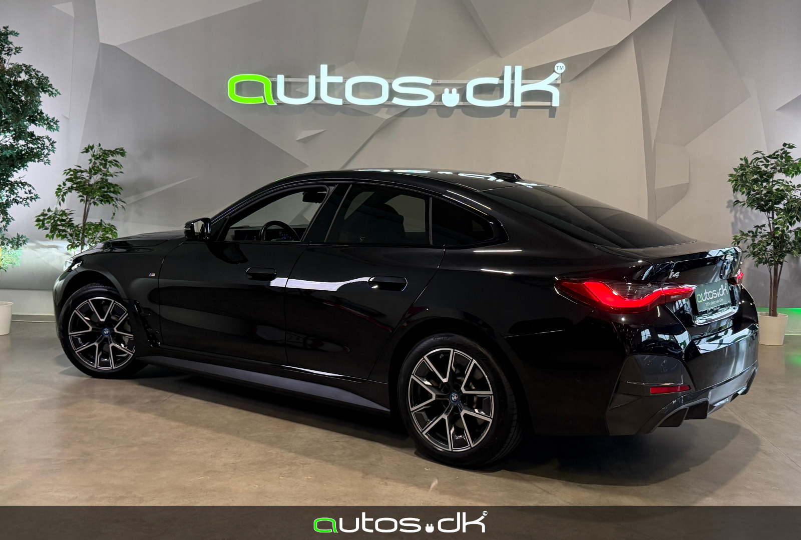 Sort BMW i4 fra 2023