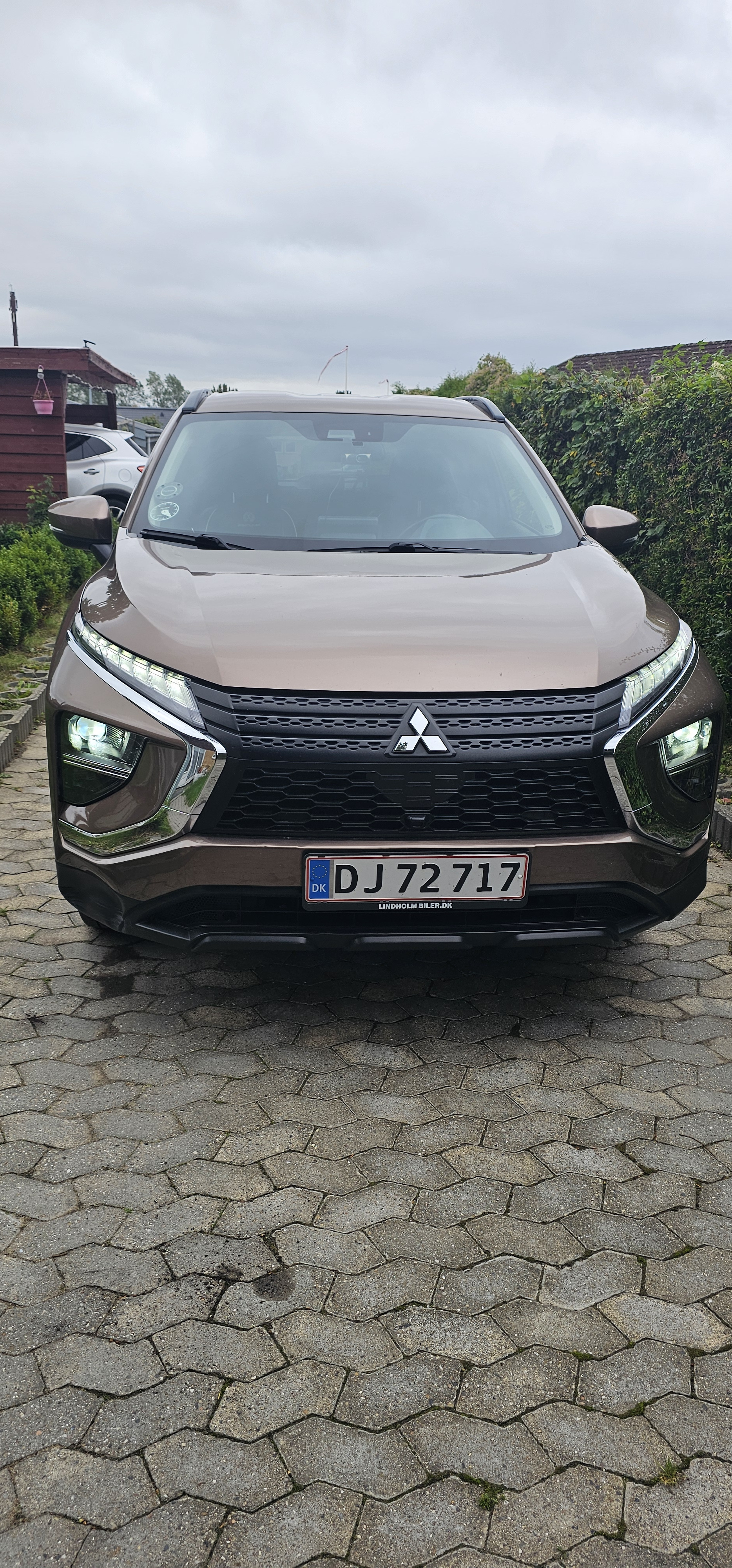 Brun Mitsubishi Eclipse Cross fra 2021
