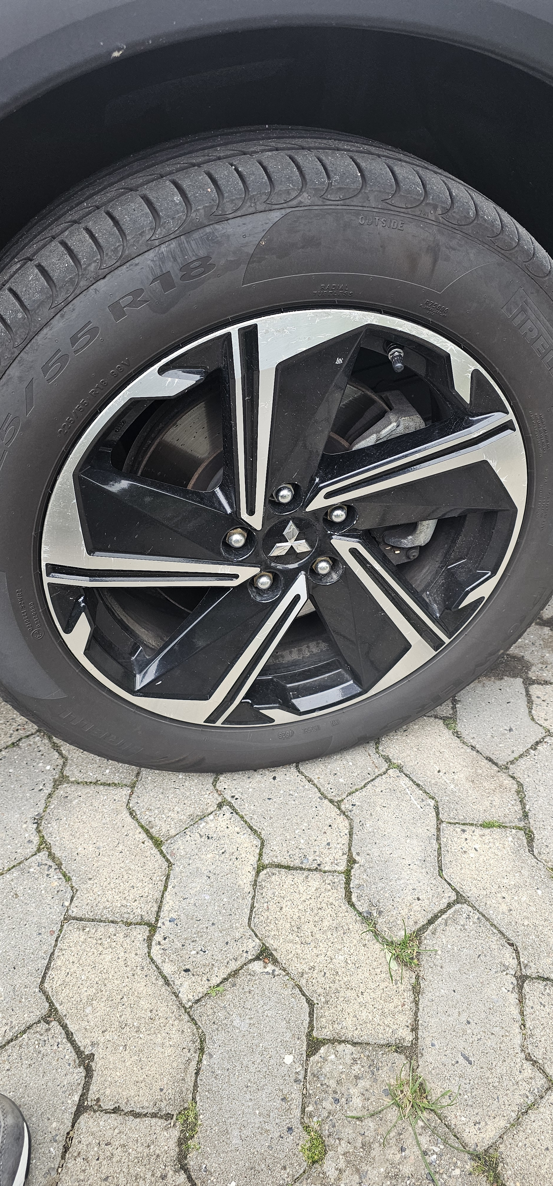 Brun Mitsubishi Eclipse Cross fra 2021