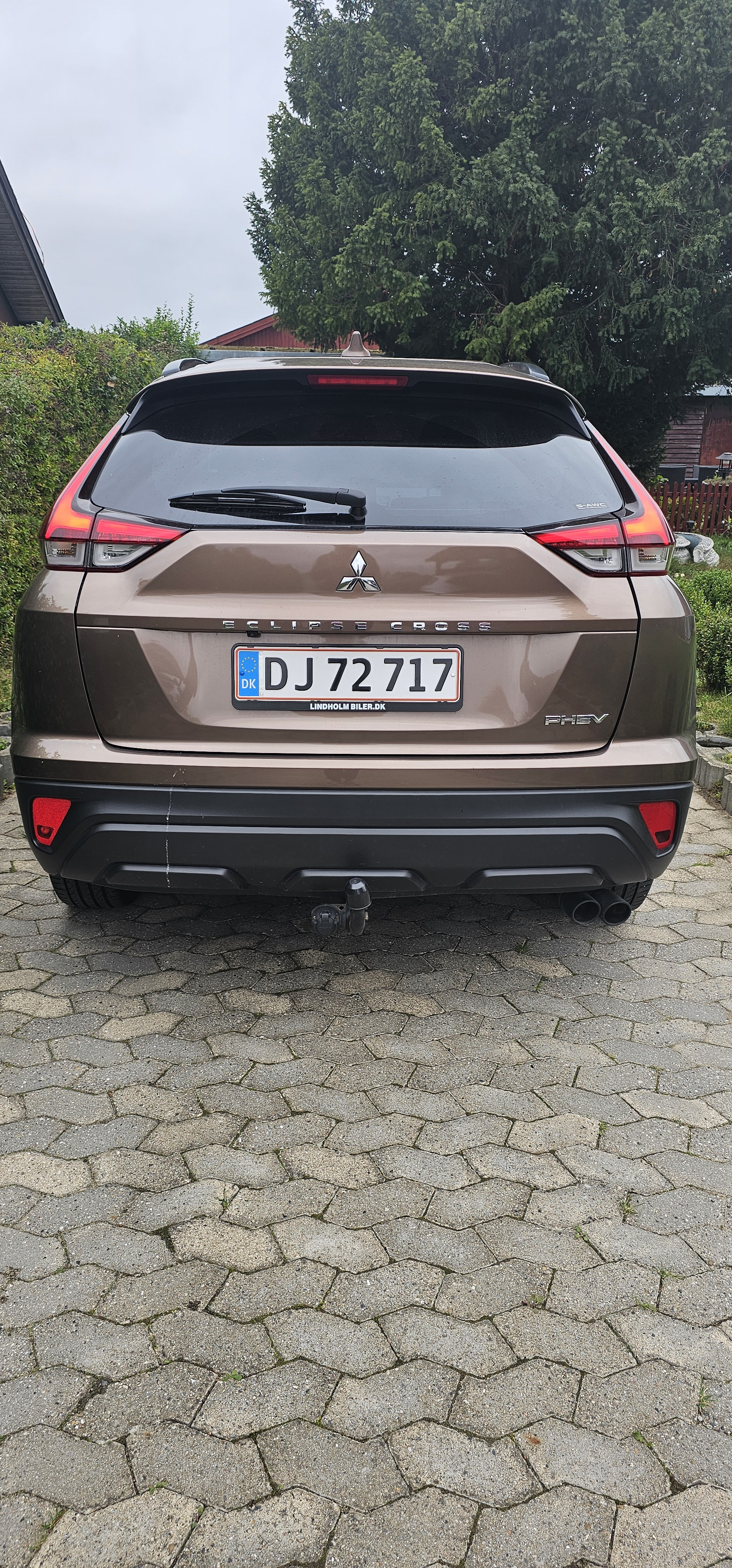 Brun Mitsubishi Eclipse Cross fra 2021