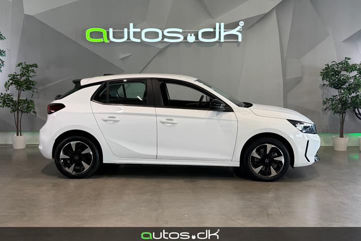 Hvid Opel Corsa-e fra 2024