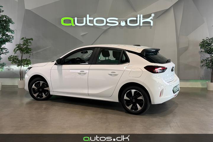Hvid Opel Corsa-e fra 2024
