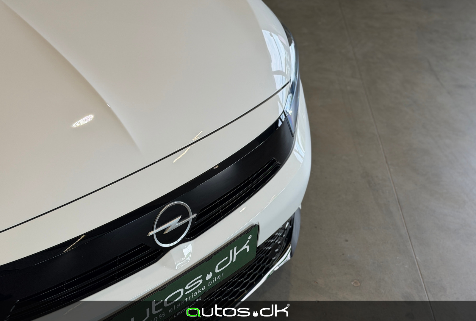 Hvid Opel Corsa-e fra 2024