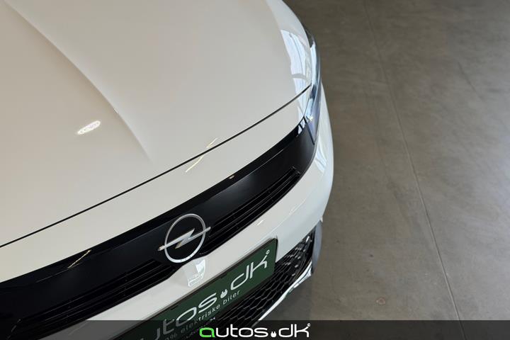 Hvid Opel Corsa-e fra 2024