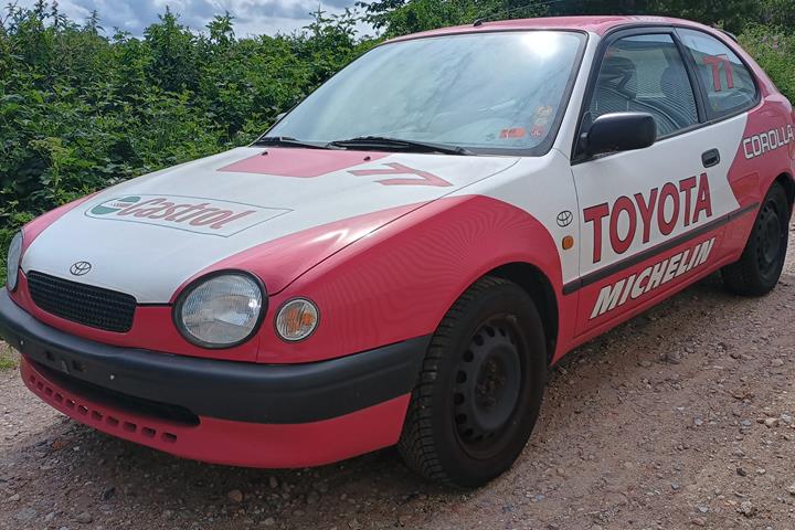 undefined Toyota Corolla fra 1998