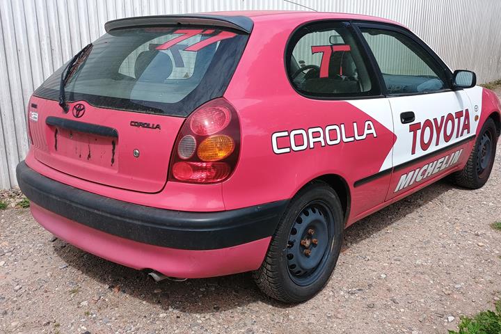 undefined Toyota Corolla fra 1998