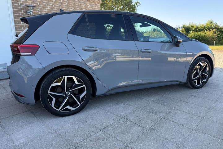 Grå VW ID.3 fra 2022