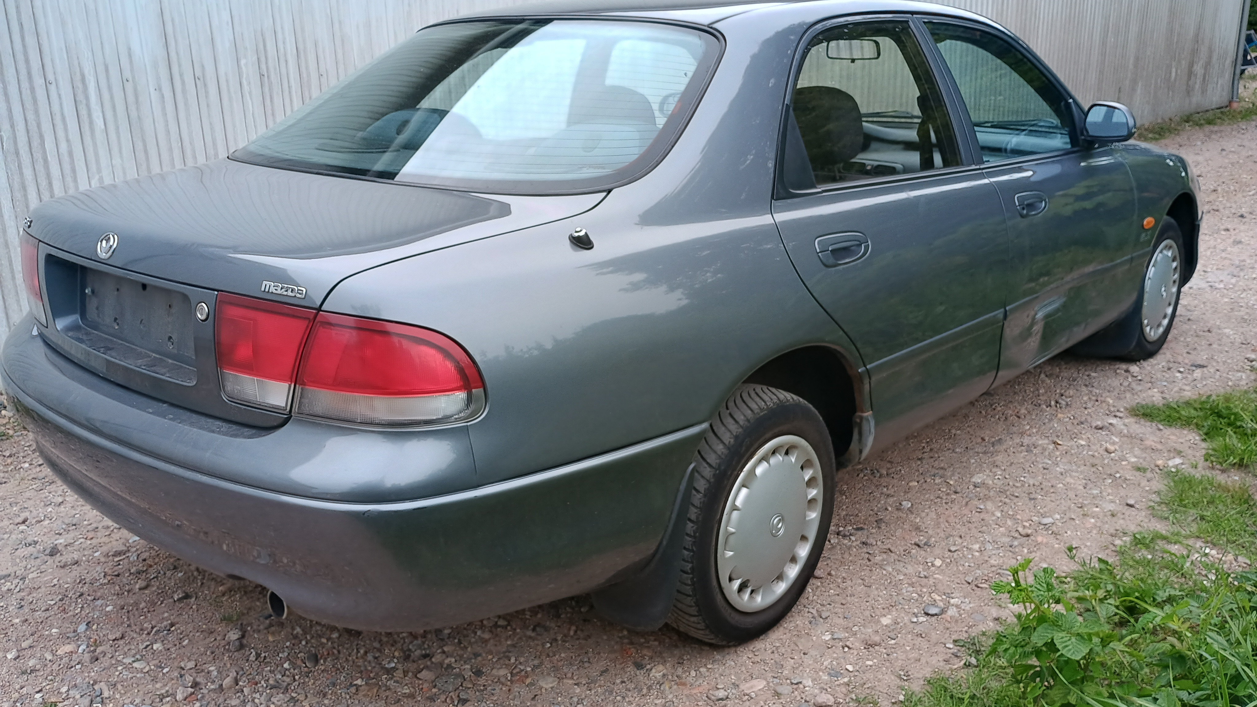 undefined Mazda 626 fra 1994