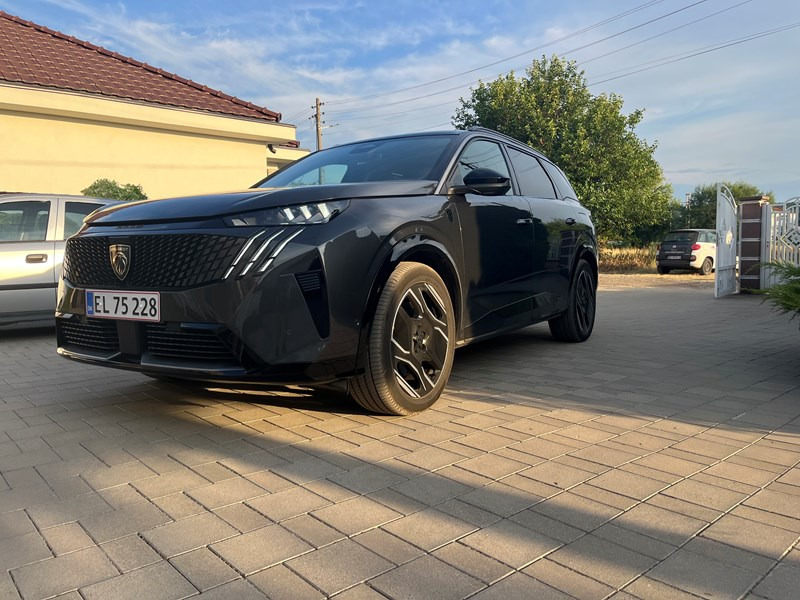 Peugeot 5008 EL 73 kWh 210 SUV