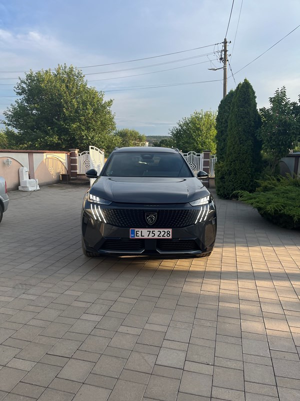 undefined Peugeot 5008 fra 2024