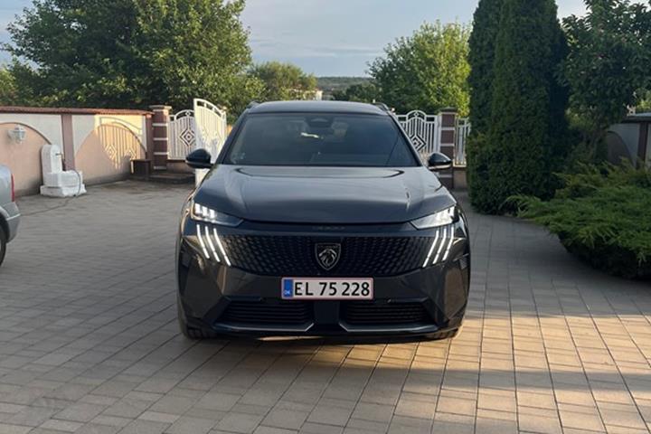 undefined Peugeot 5008 fra 2024