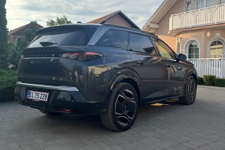 undefined Peugeot 5008 fra 2024