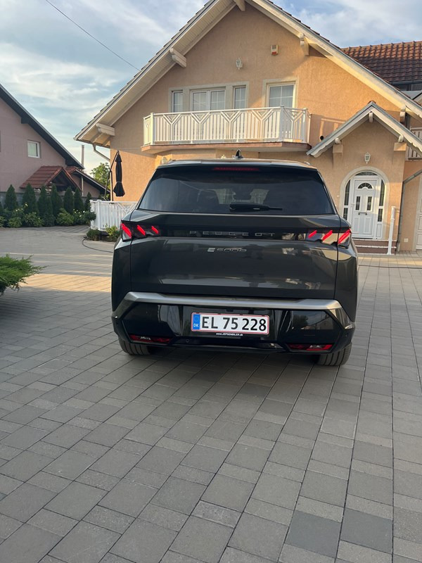 undefined Peugeot 5008 fra 2024