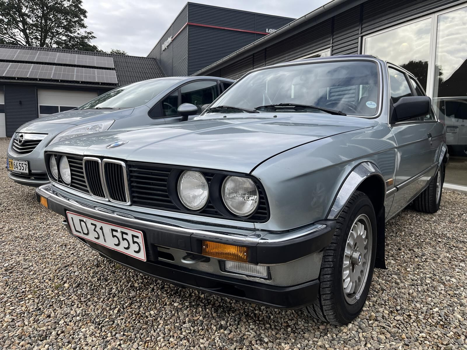 undefined BMW 323i fra 1984