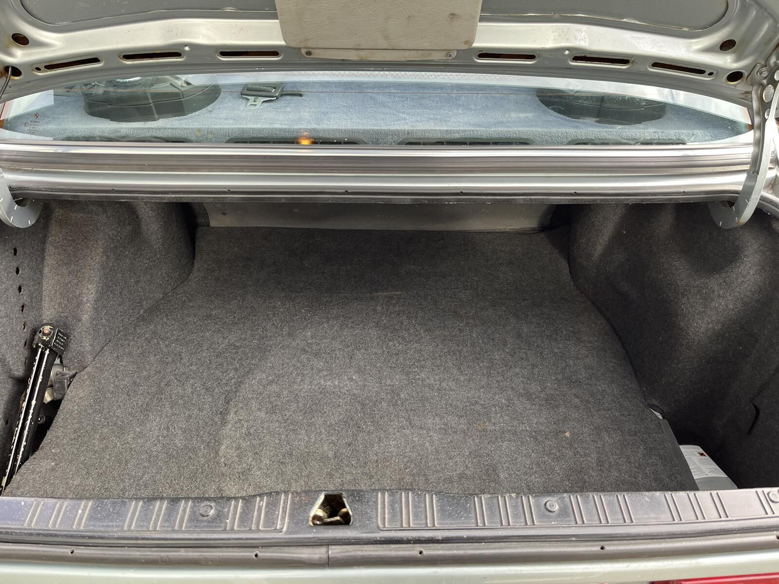 undefined BMW 323i fra 1984
