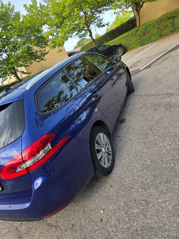 Peugeot 308 BlueHDi 130  SW