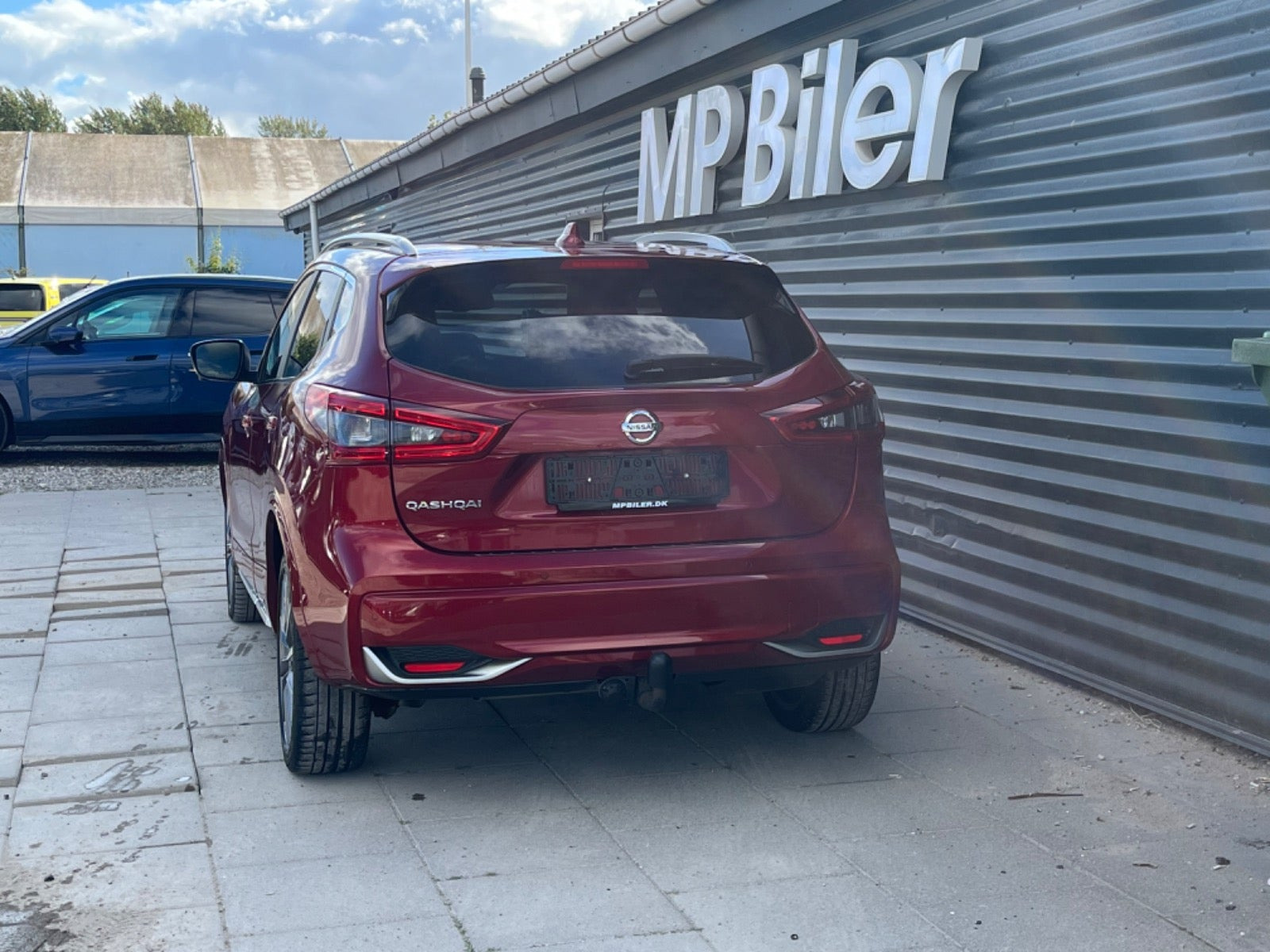 Rød Nissan Qashqai fra 2019