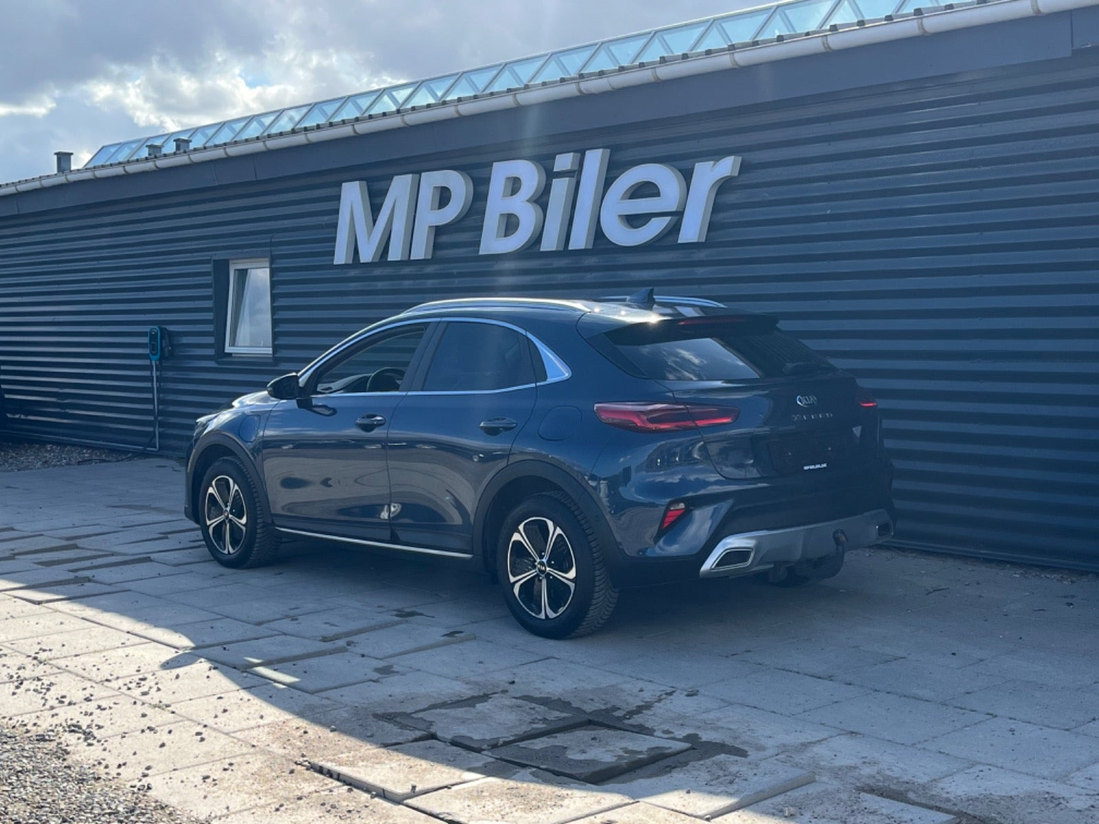 Blå Kia XCeed fra 2021
