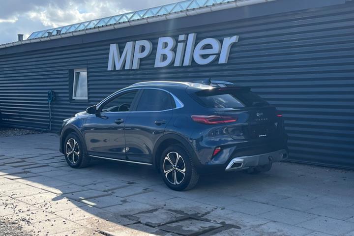 Blå Kia XCeed fra 2021