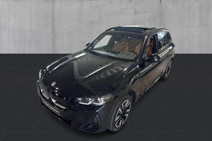 Sort BMW iX3 fra 2023