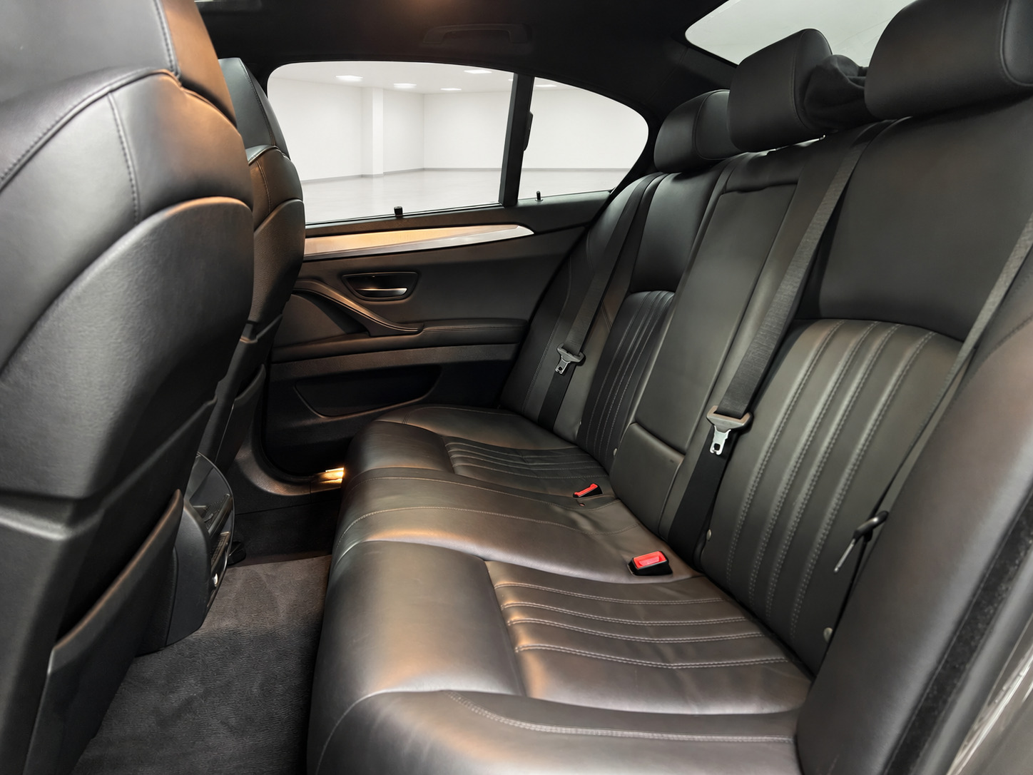Brun BMW M5 fra 2012