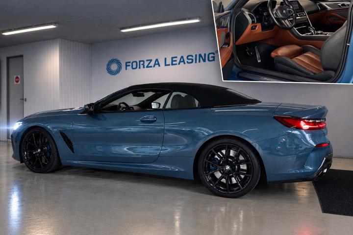 Blå BMW M850i fra 2019