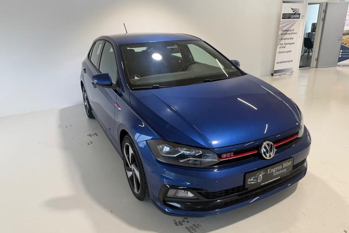 Blå VW Polo fra 2018