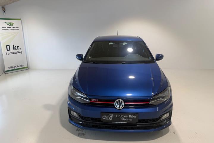 Blå VW Polo fra 2018