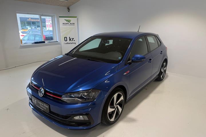 Blå VW Polo fra 2018