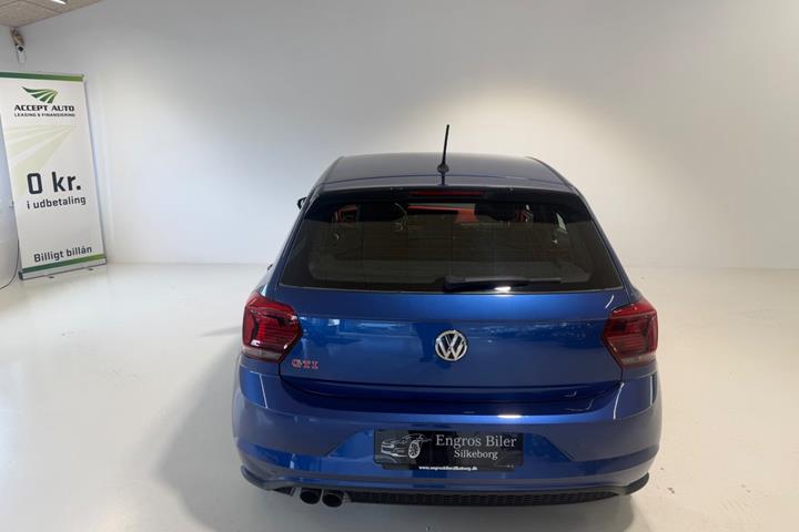 Blå VW Polo fra 2018