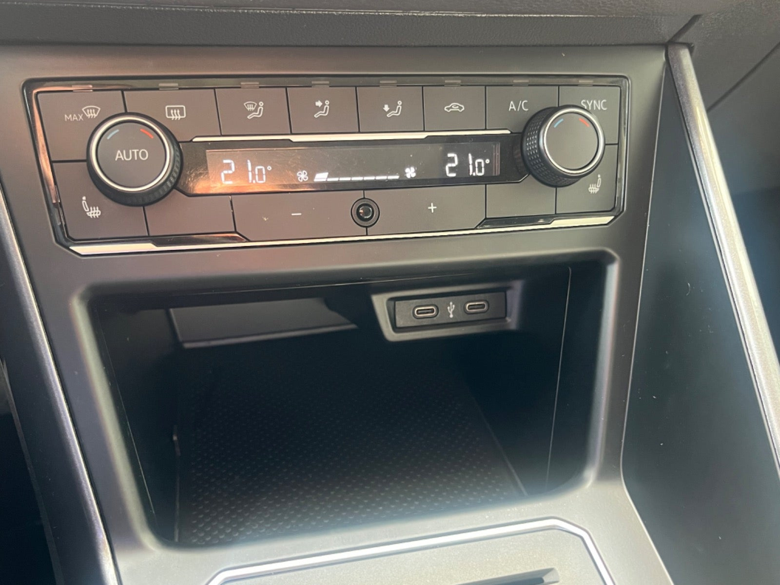 Sort VW Polo fra 2021