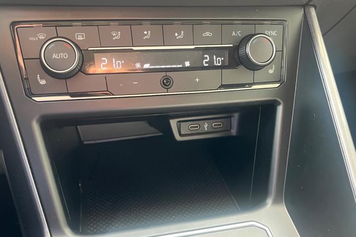 Sort VW Polo fra 2021