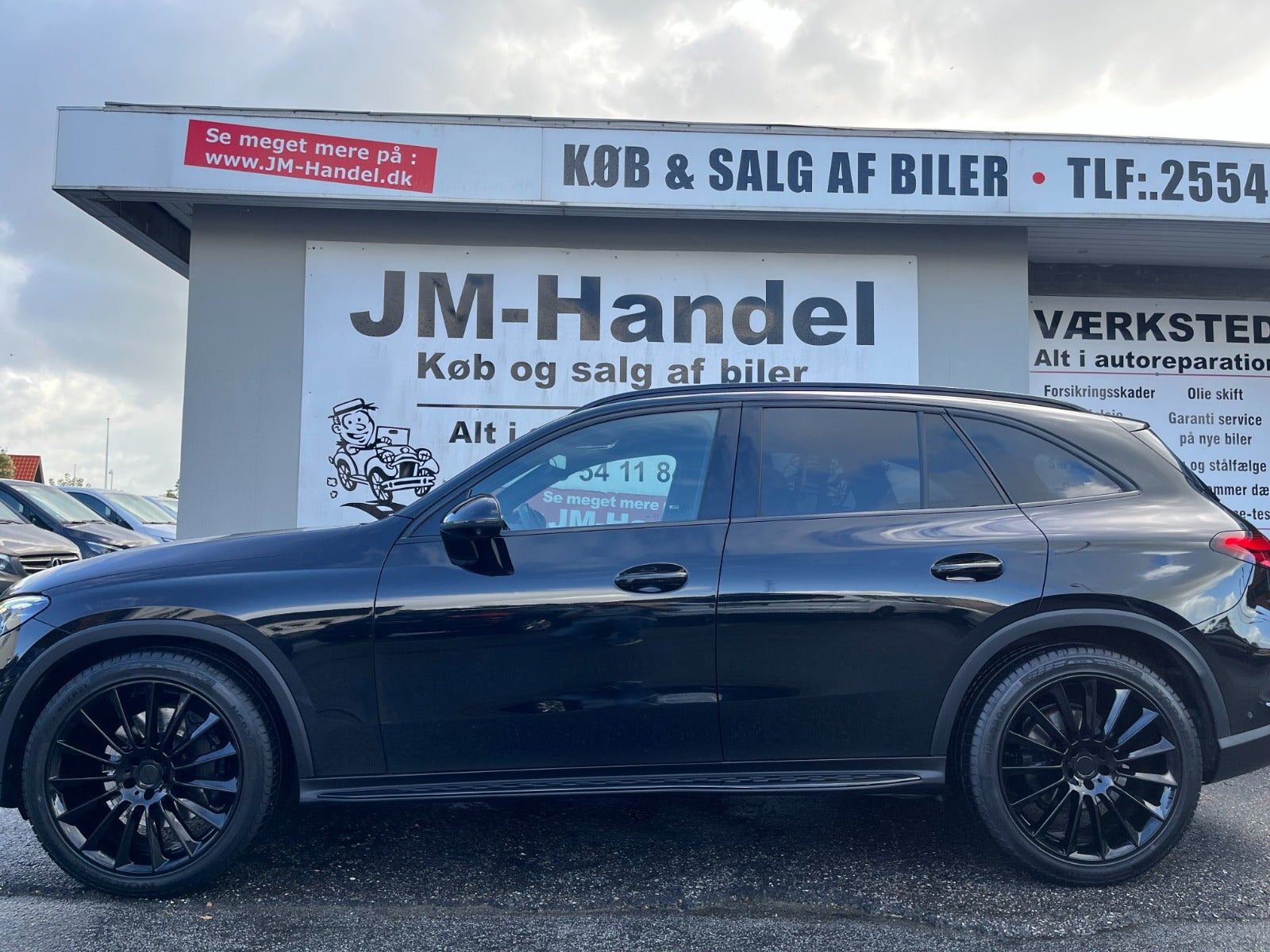 Sort Mercedes GLC300 d fra 2023