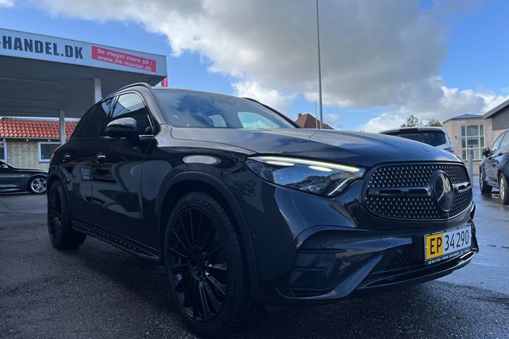 Sort Mercedes GLC300 d fra 2023