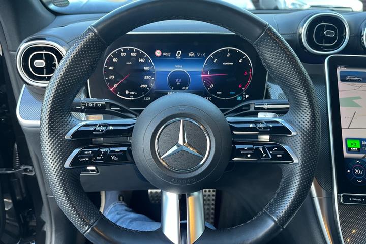 Sort Mercedes GLC300 d fra 2023
