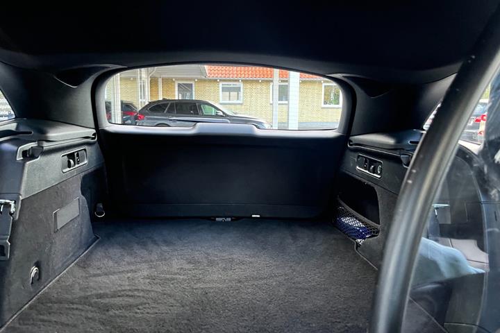 Sort Mercedes GLC300 d fra 2023
