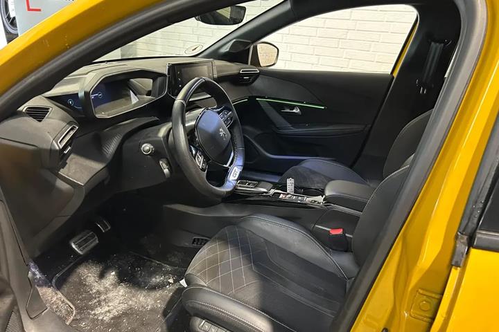 undefined Peugeot e-208 fra 2023
